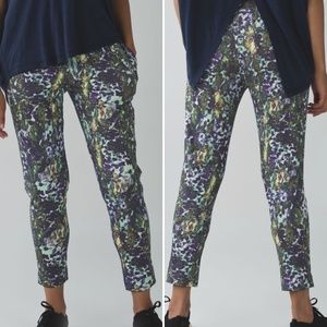 Lululemon NWOT Jet Crop Luxtreme Slim Jogger (4)